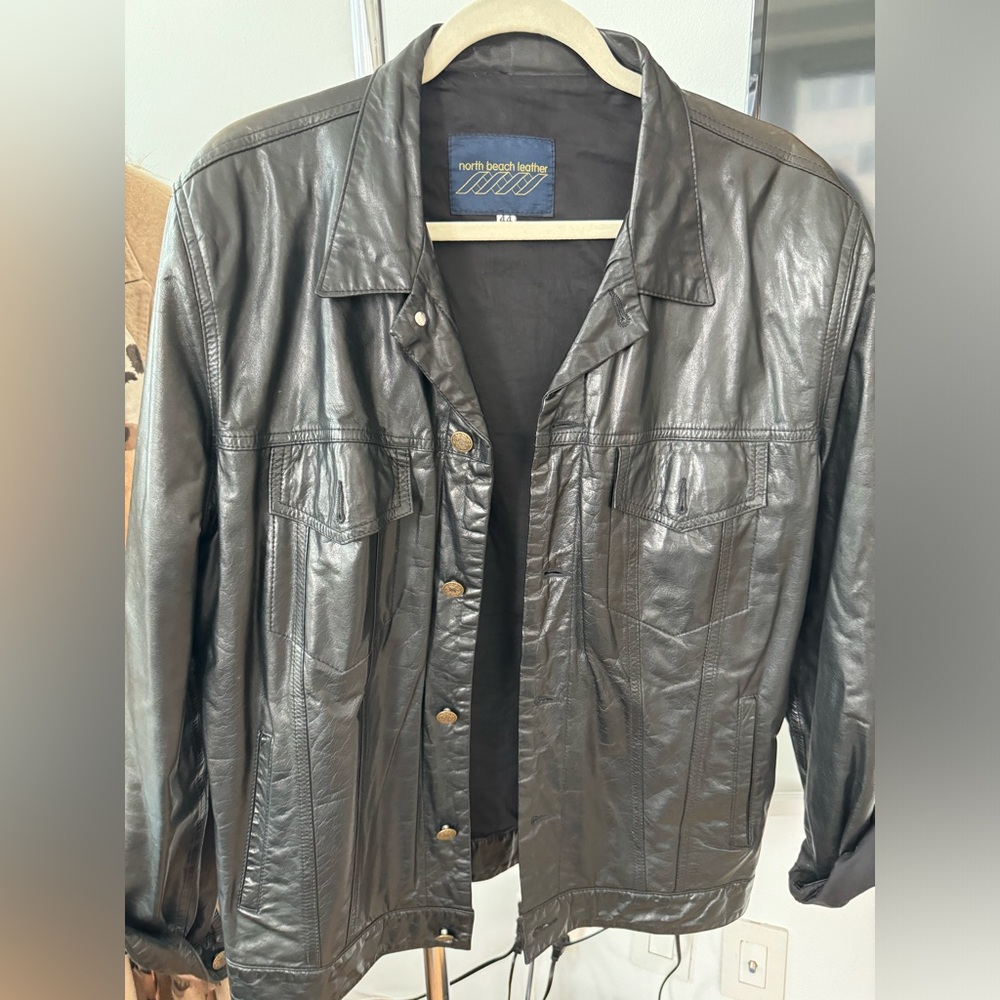 Vintage North Beach Leather Jacket - size L